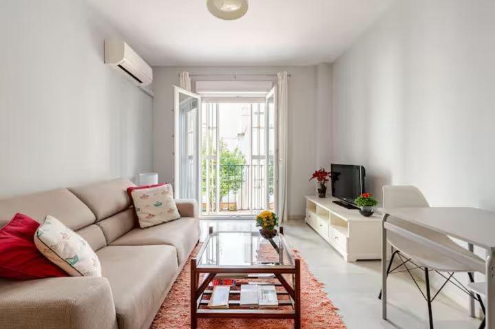 Luminoso Apartamento Exterior Con Balcon Y Patio En Centro Historico Feria-Alameda Севилья Экстерьер фото